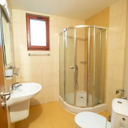 2 Bedroom, 2 Showeroom Suitable For A Family Skication And Remote Working Pamporovo