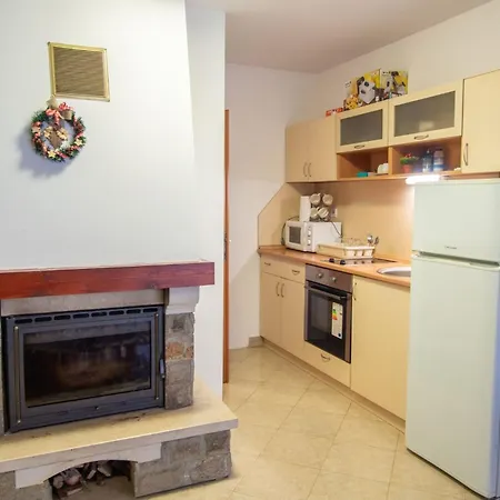 2 Bedroom, 2 Showeroom Suitable For A Family Skication And Remote Working