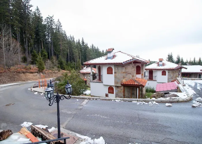 2 Bedroom, 2 Showeroom Suitable For A Family Skication And Remote Working *