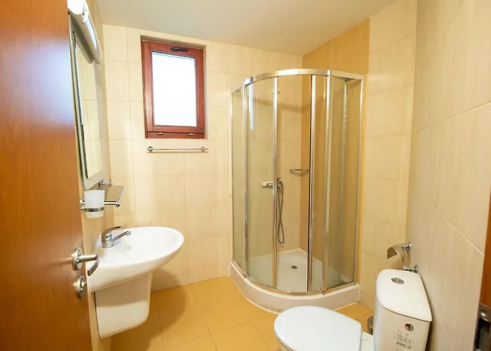 2 Bedroom, 2 Showeroom Suitable For A Family Skication And Remote Working 팜포로보